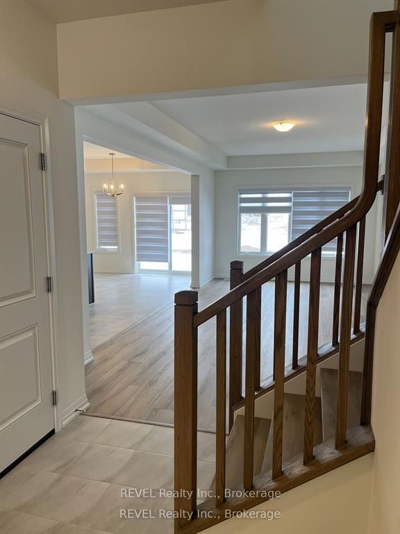 Upper - 84 Acacia Rd, Pelham, L0S 1E1 | Image 2