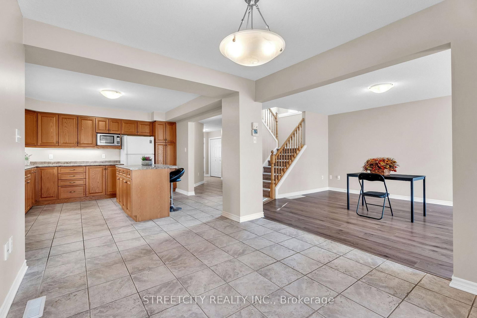 Detached House for sale at 546 MAPLEWOOD Lane, London North, Ontario, N6H 0A7 - North M - MLS: X12969208