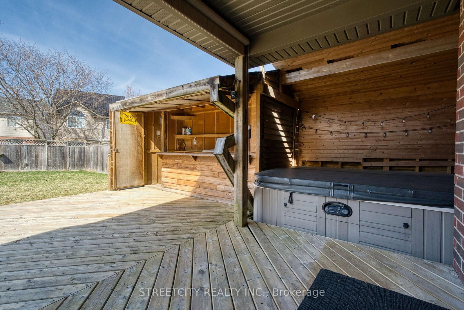 Detached House for sale at 546 MAPLEWOOD Lane, London North, Ontario, N6H 0A7 - North M - MLS: X12969208