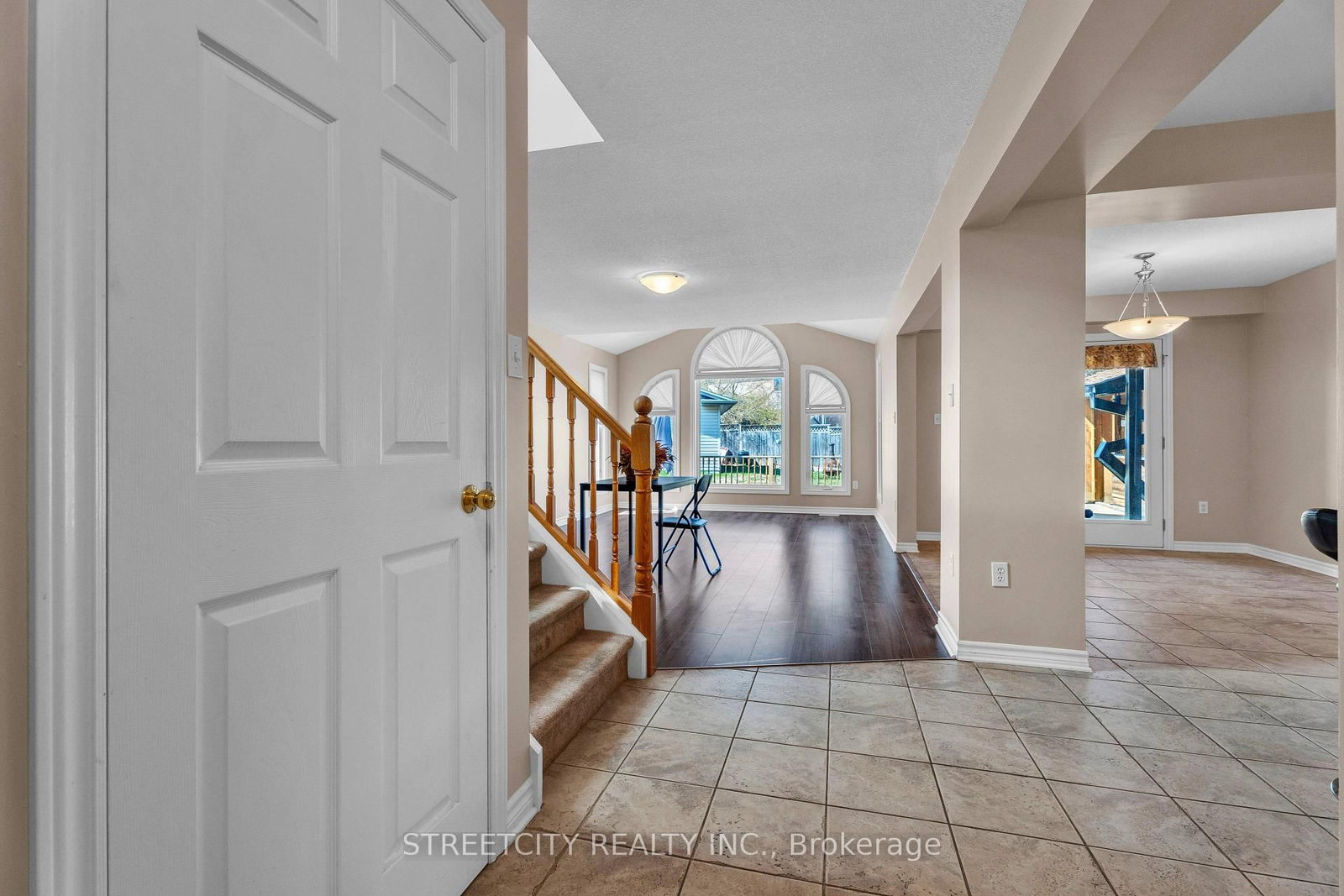 Detached House for sale at 546 MAPLEWOOD Lane, London North, Ontario, N6H 0A7 - North M - MLS: X12969208