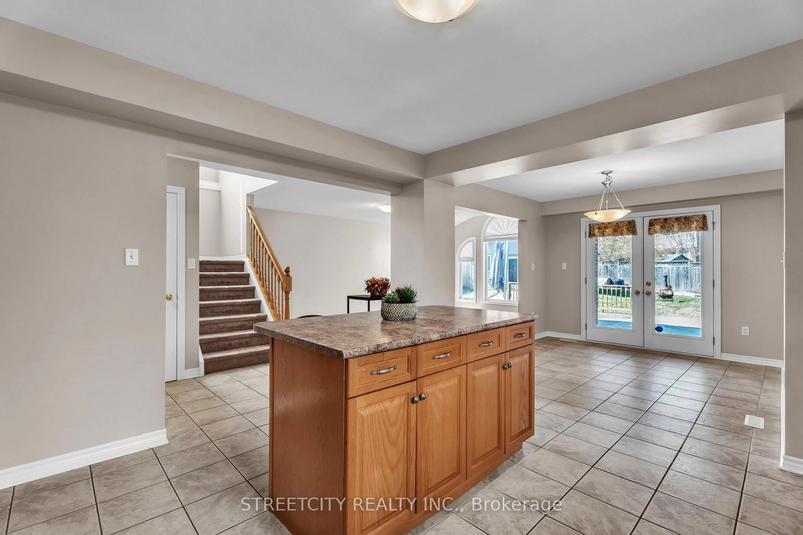 Detached House for sale at 546 MAPLEWOOD Lane, London North, Ontario, N6H 0A7 - North M - MLS: X12969208