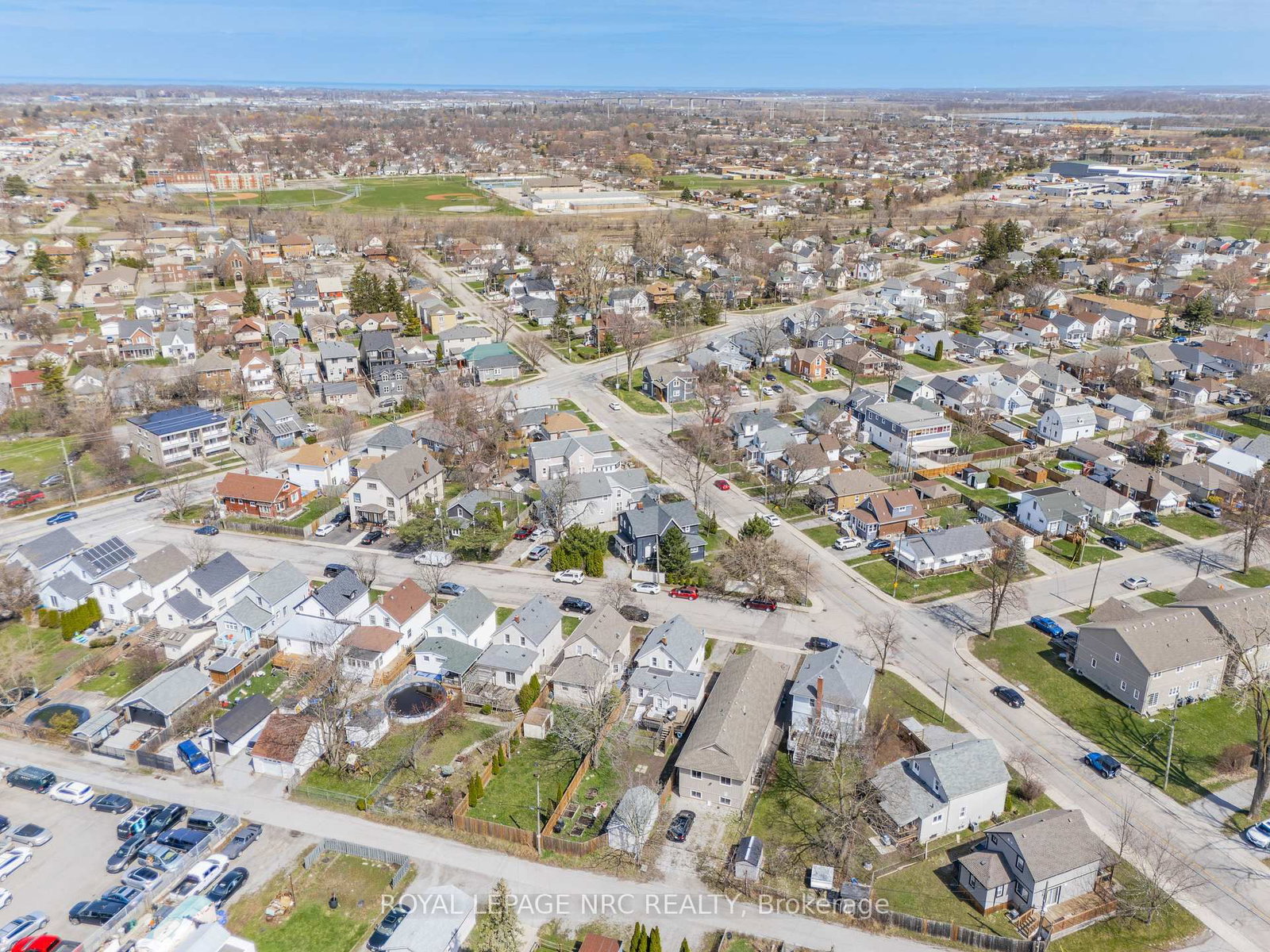 Detached House for sale at 23 Pinecrest Avenue, St. Catharines, Ontario, L2T 1C6 - Burleigh Hill - MLS: X12969216