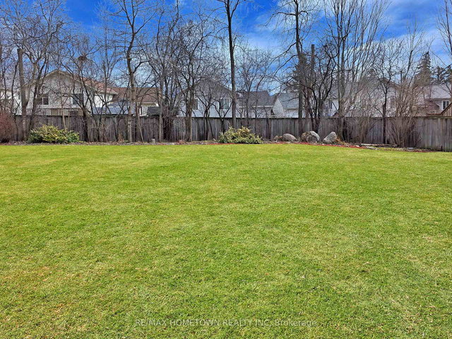 1335 Cuthbertson Avenue