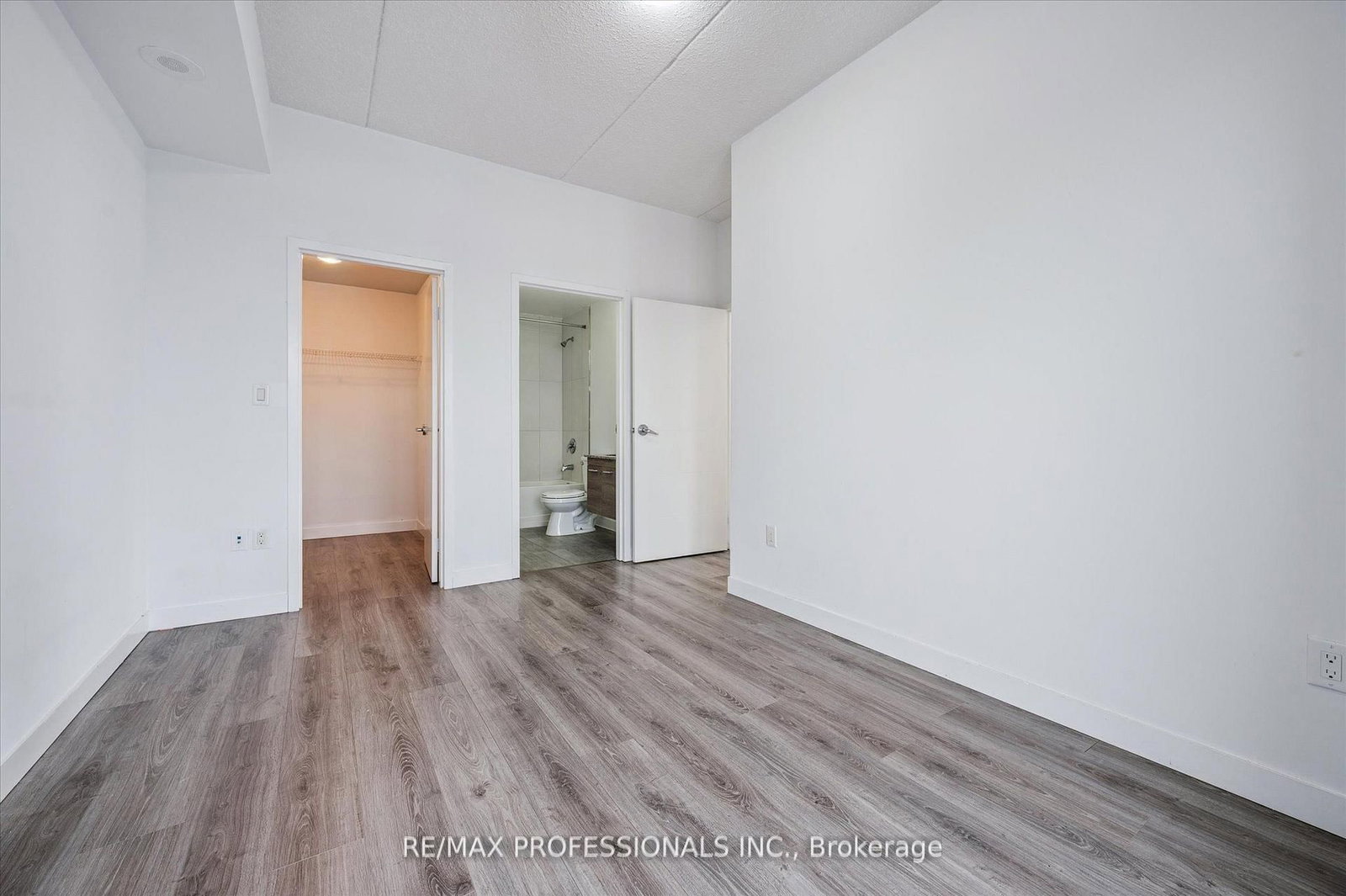 318 Spruce Street, Unit 2103 - Photo 20