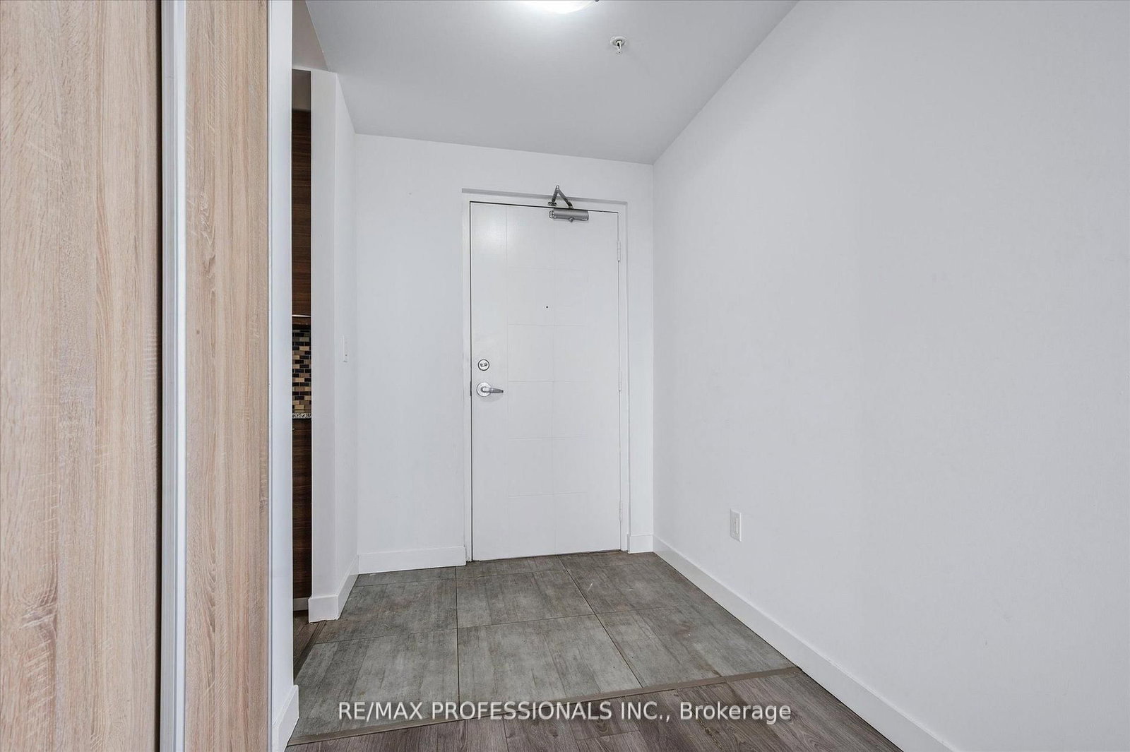 318 Spruce Street, Unit 2103 - Photo 6