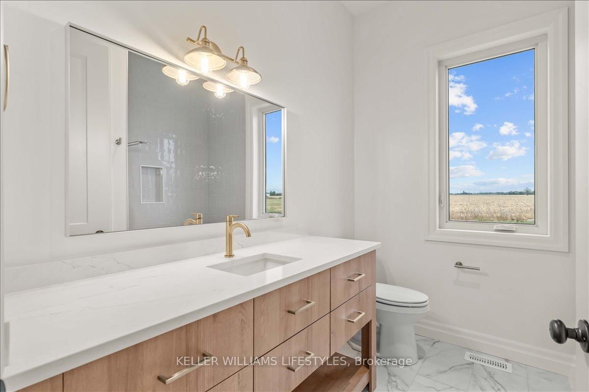 126 FRASER Crescent • Lambton Shores, ON photo 13