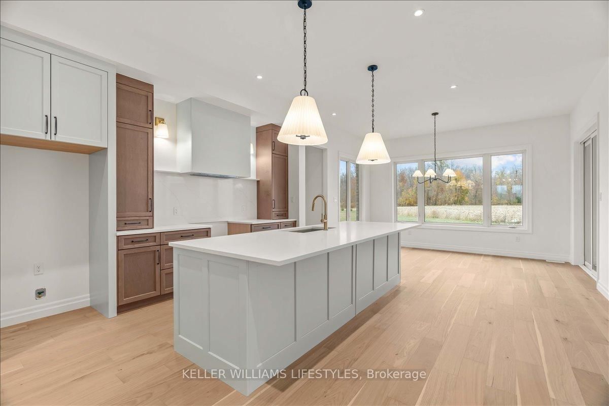 126 FRASER Crescent • Lambton Shores, ON photo 14