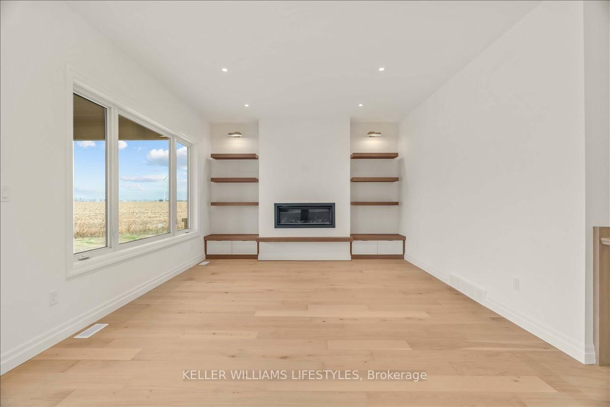 126 FRASER Crescent • Lambton Shores, ON photo 21