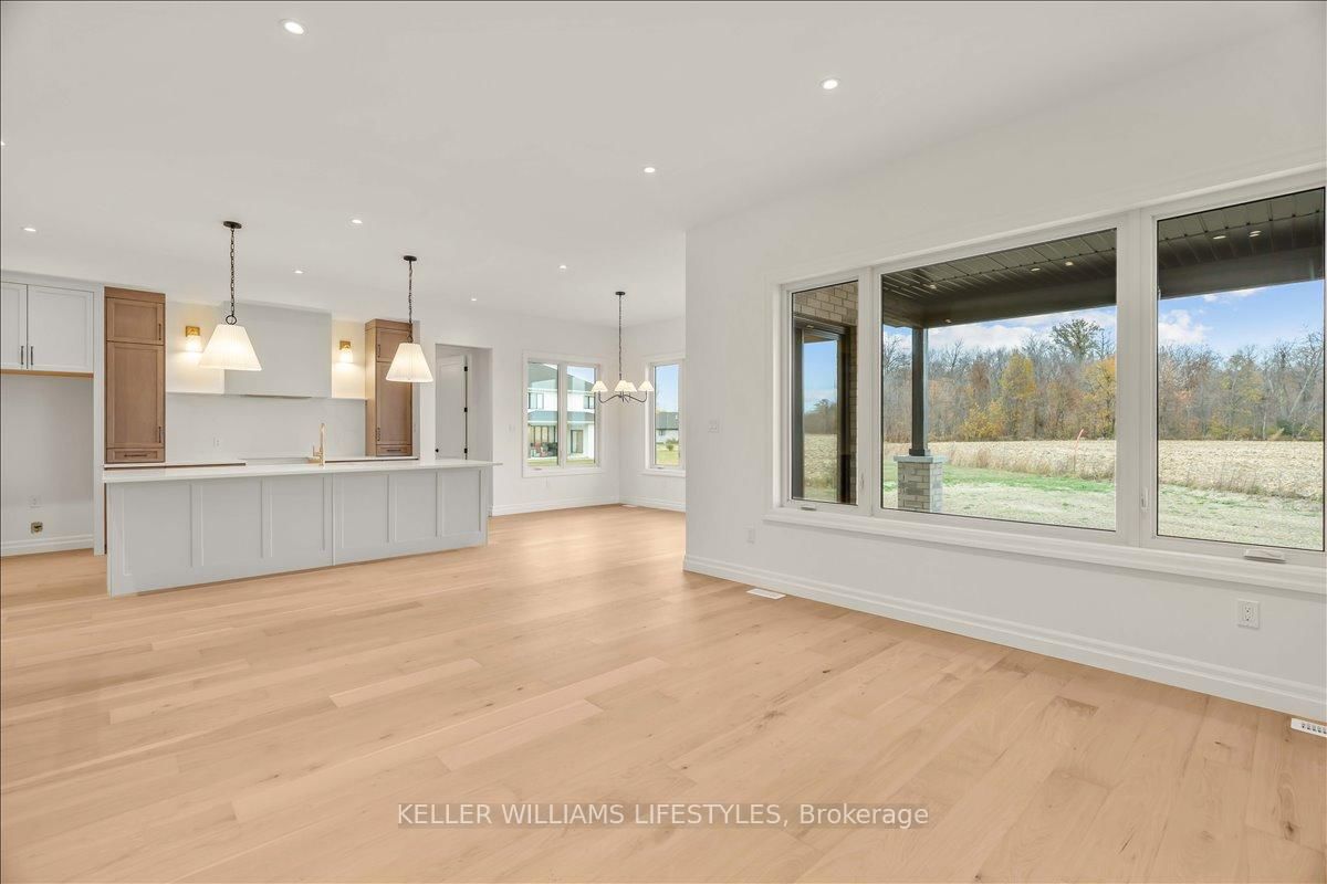 126 FRASER Crescent • Lambton Shores, ON photo 23