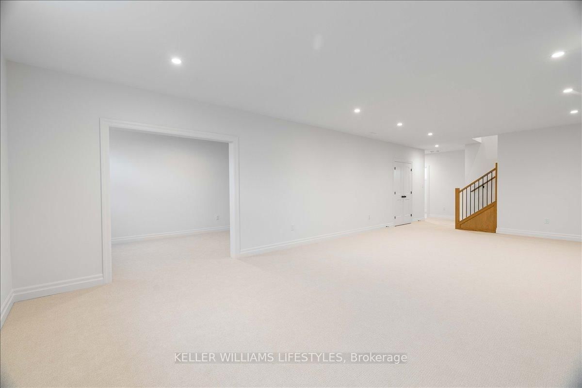126 FRASER Crescent • Lambton Shores, ON photo 32