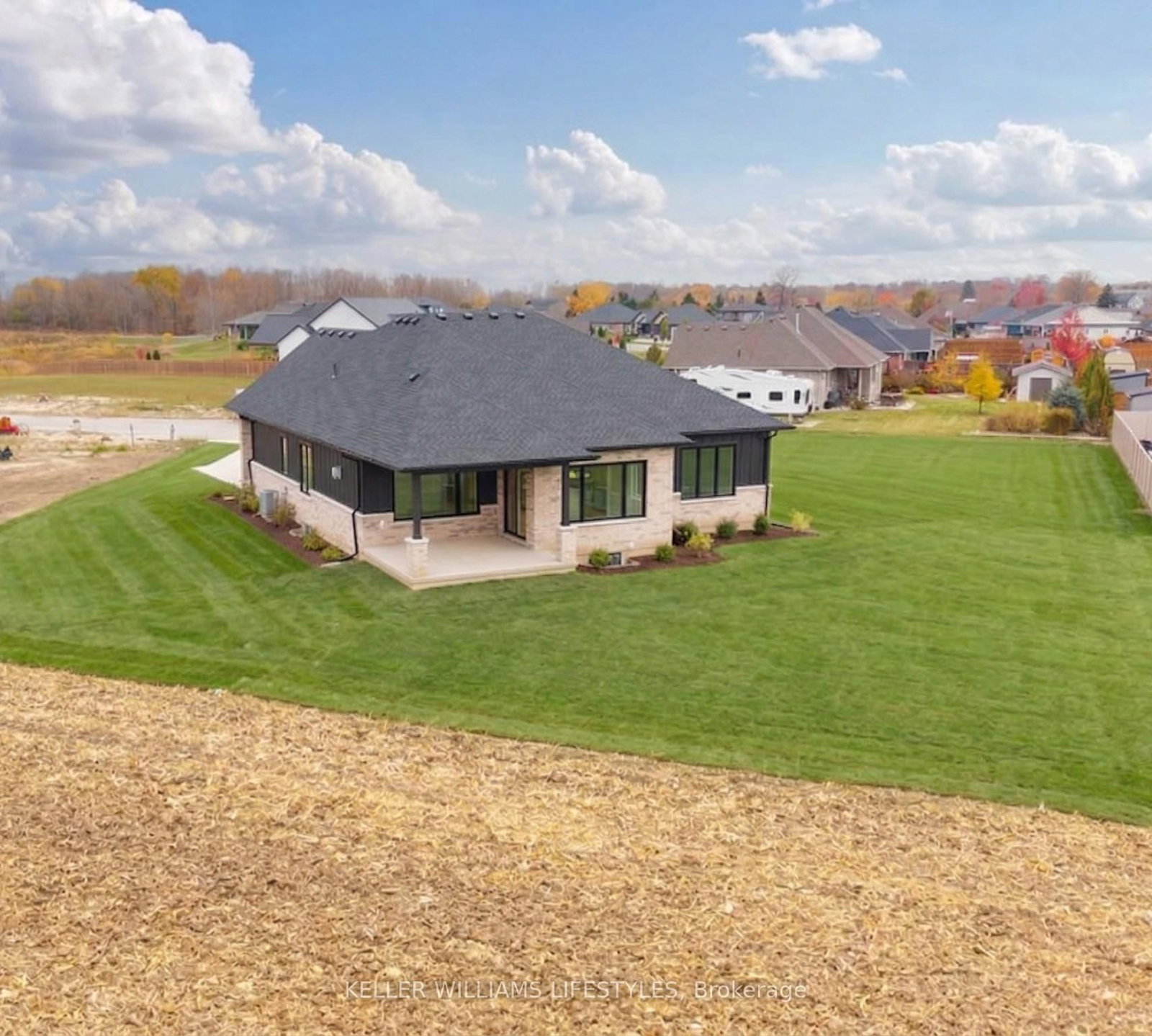 126 FRASER Crescent • Lambton Shores, ON photo 42