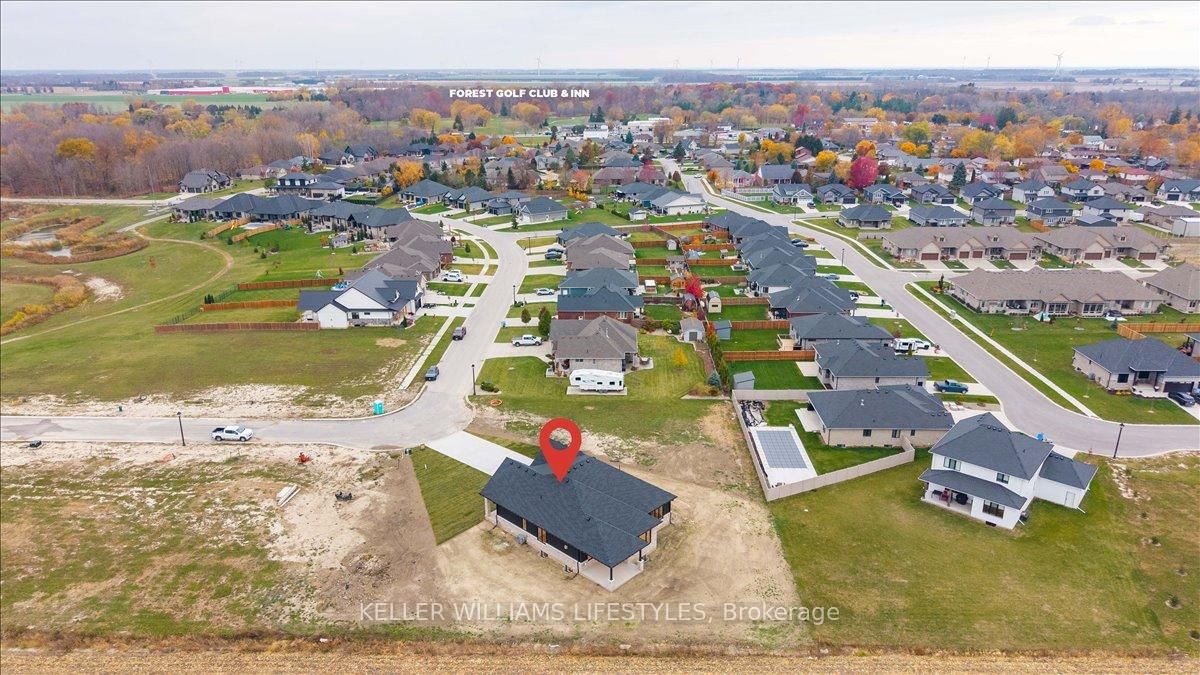 126 FRASER Crescent • Lambton Shores, ON photo 47