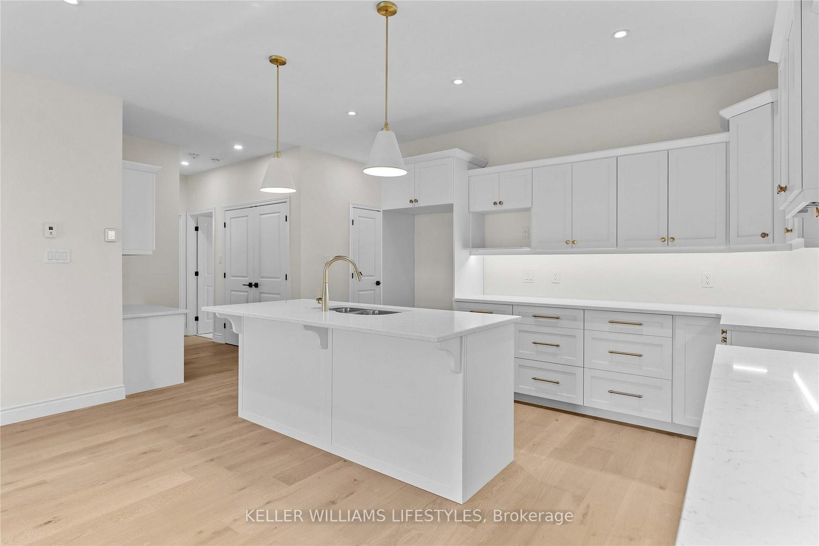 110 LENEVE Street • Lambton Shores, ON photo 10