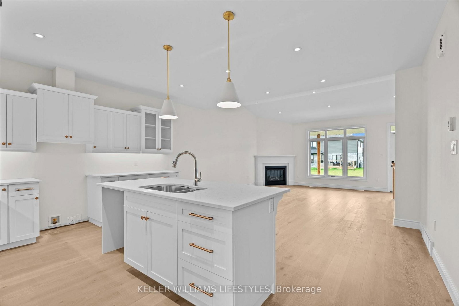110 LENEVE Street • Lambton Shores, ON photo 8