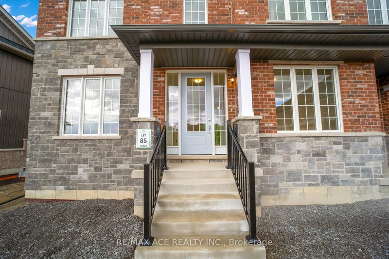 81 Golden Meadows Dr, Otonabee-South Monaghan, K9J 6Y3 | Image 2