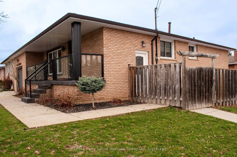 119 Forest Hill Cres, Hamilton, L8K 5V3 | Image 3