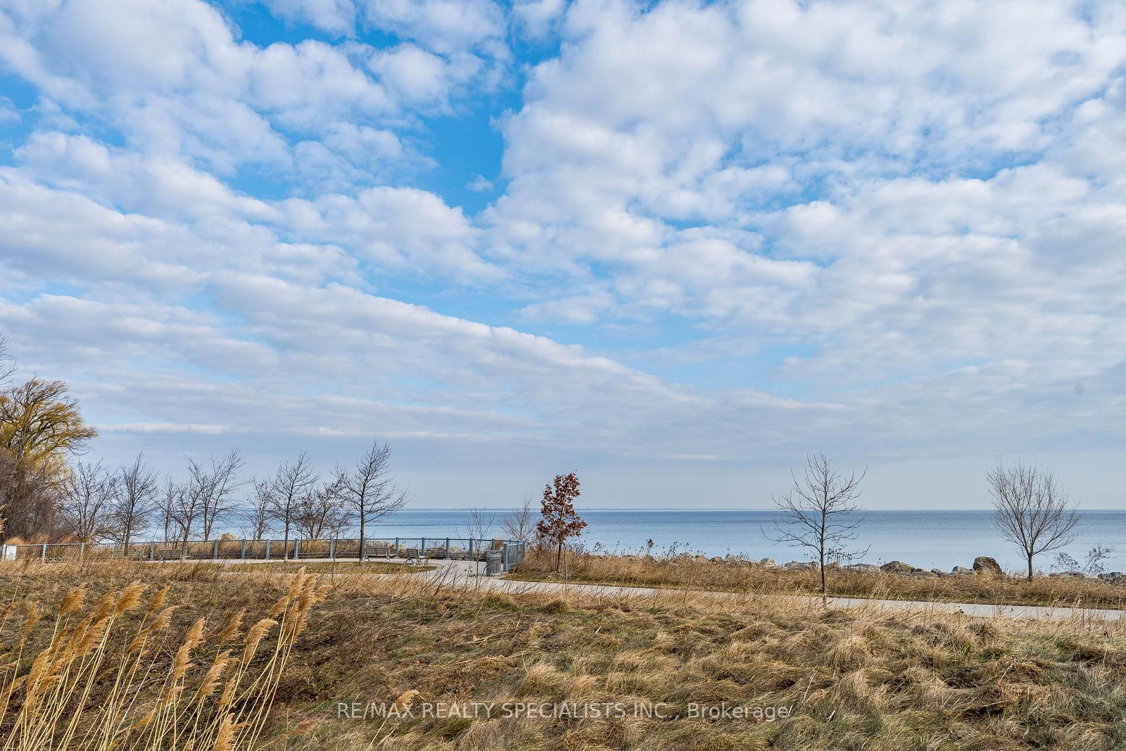 Condo for sale at 337-125 Shoreview Place, Hamilton, Ontario, L8E 0K3 - Lakeshore - MLS: X12969780