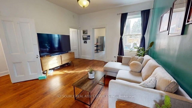 132 Ferguson Avenue N