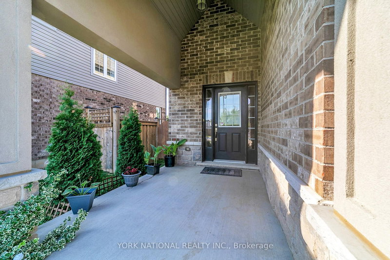 30 Madonna Dr S, Hamilton, L9B 0H1 | Image 3