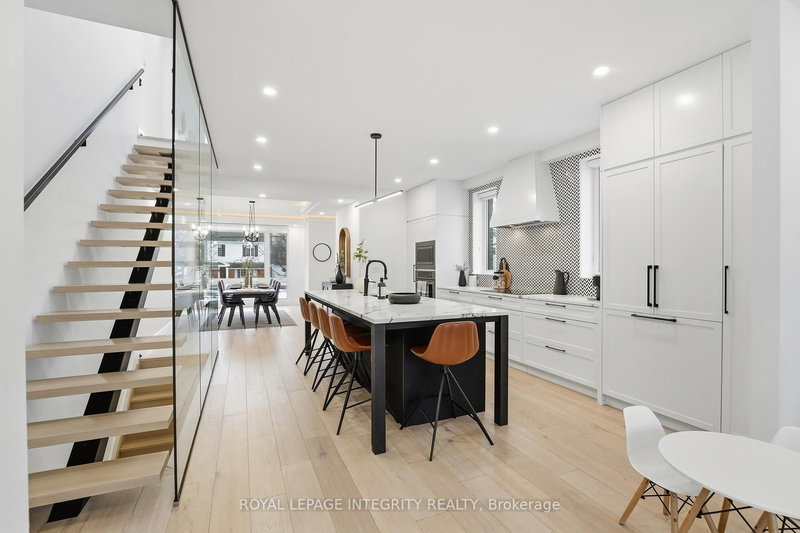 221 Wesley Ave, Ottawa, K1Z 7A2 | Image 3