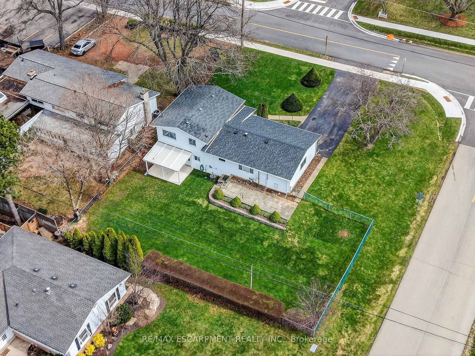 Listing Image 3