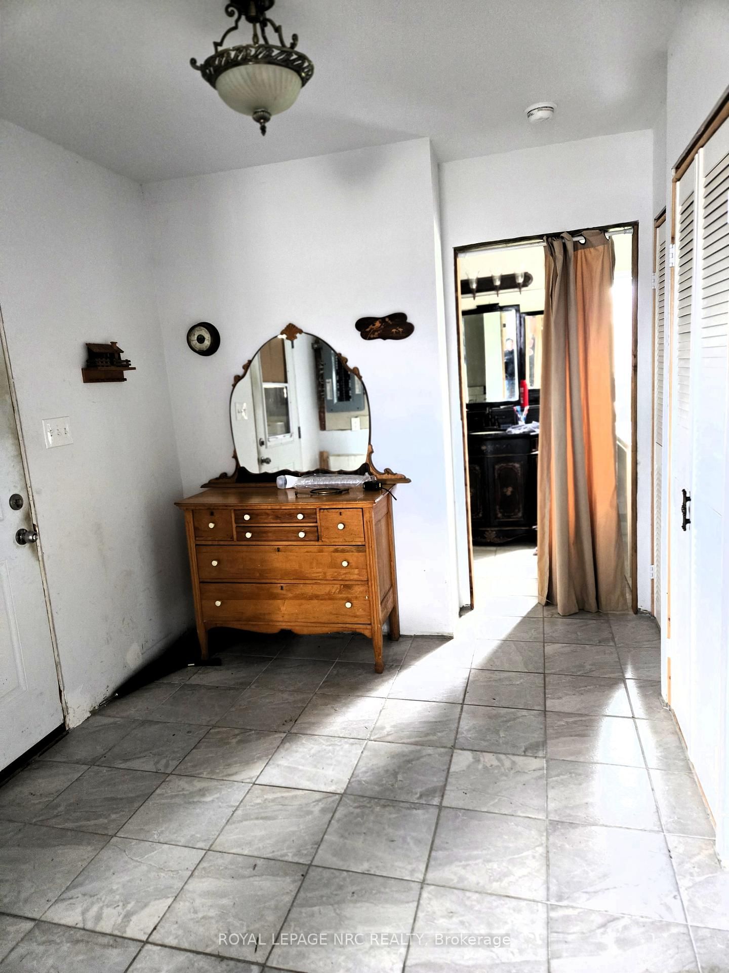 Detached House for sale at 751 Bowen Road, Fort Erie, Ontario, L2A 5M4 - Bowen - MLS: X12969920