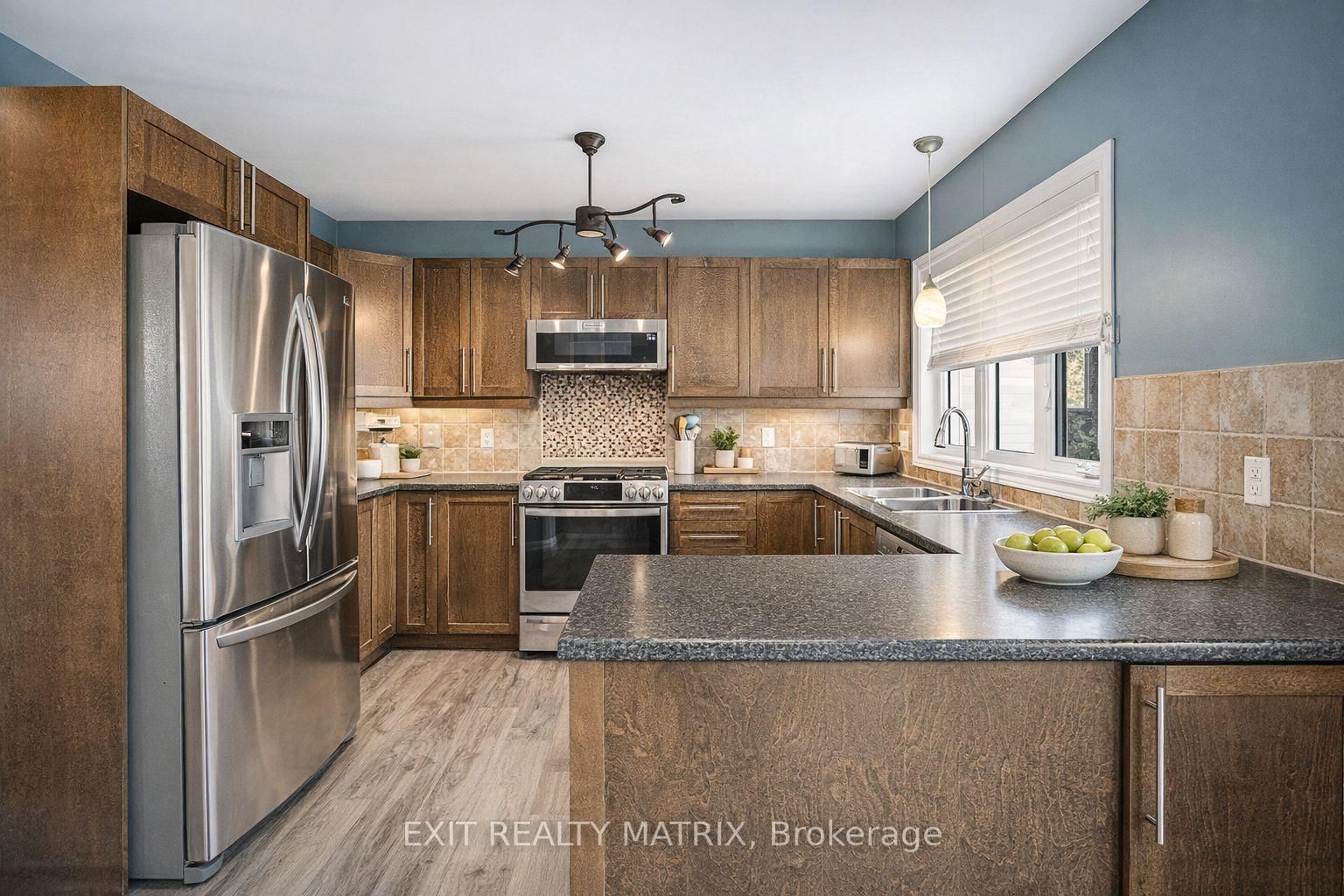 Detached House for sale at 183 Filion Street, Russell, Ontario, K0A 1W0 - Embrun - MLS: X12969990