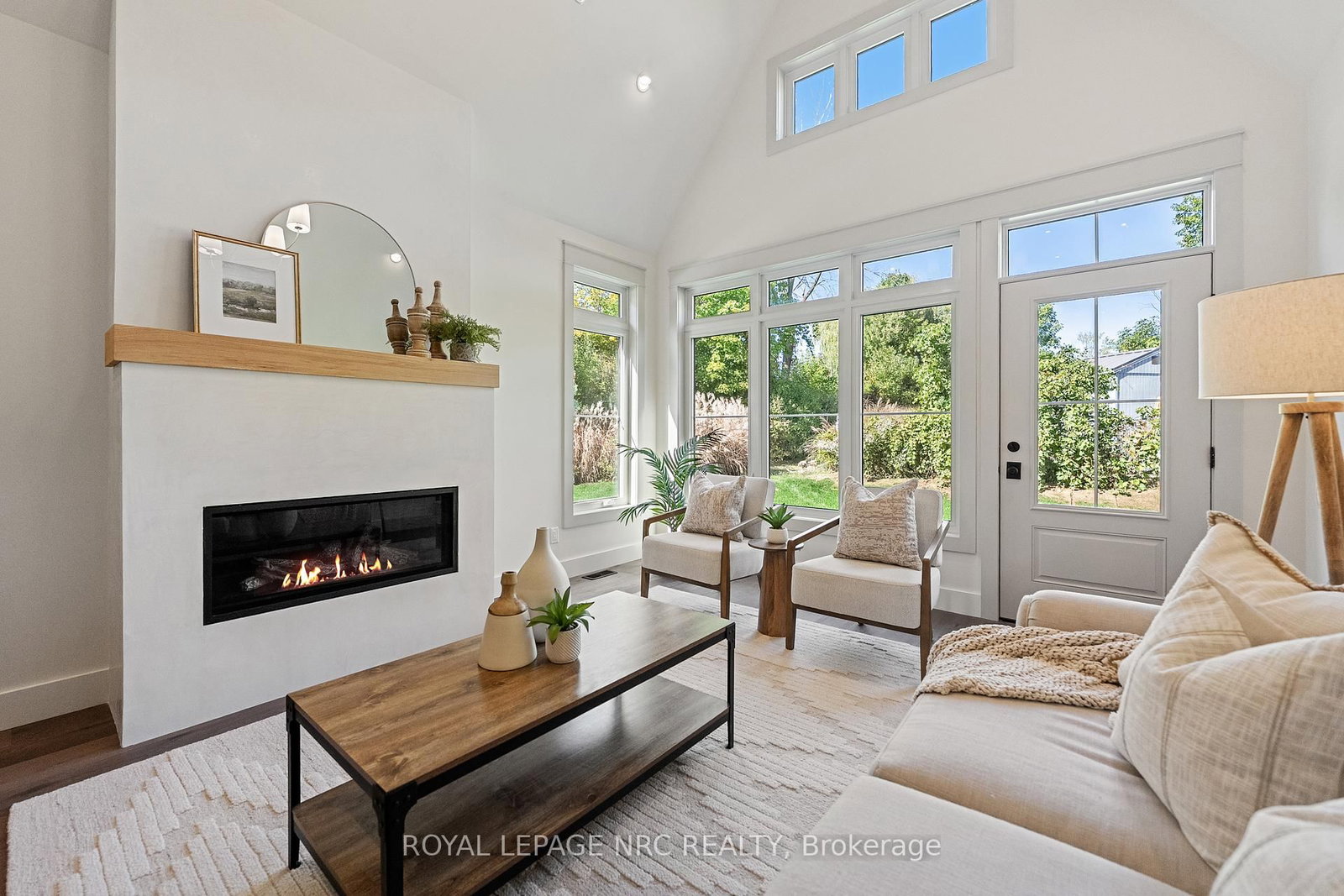 Detached House for sale at 4062 GLENSPRING Road, Fort Erie, Ontario, L0S 1B0 - Crystal Beach - MLS: X12970080