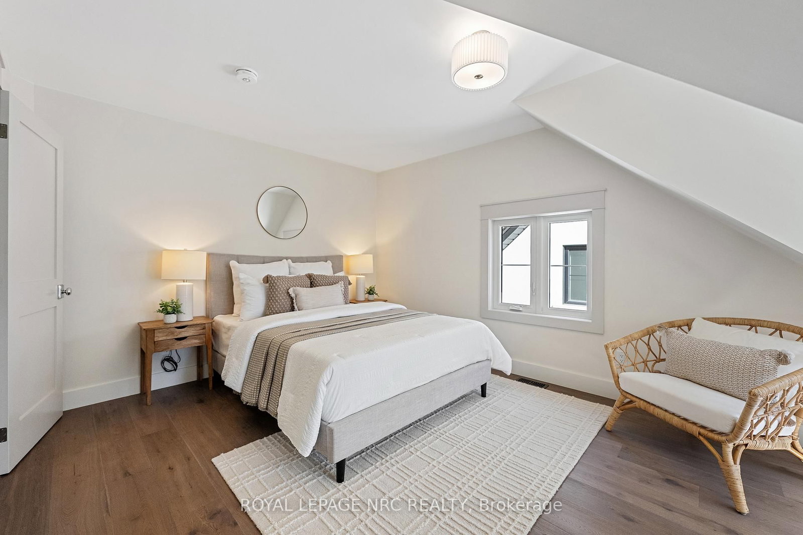 Detached House for sale at 4062 GLENSPRING Road, Fort Erie, Ontario, L0S 1B0 - Crystal Beach - MLS: X12970080