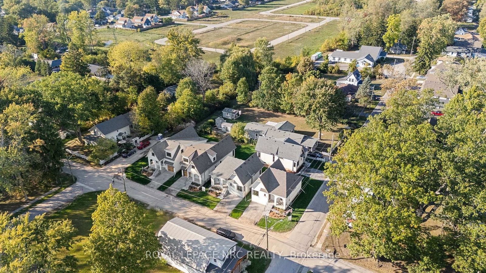 Detached House for sale at 4062 GLENSPRING Road, Fort Erie, Ontario, L0S 1B0 - Crystal Beach - MLS: X12970080