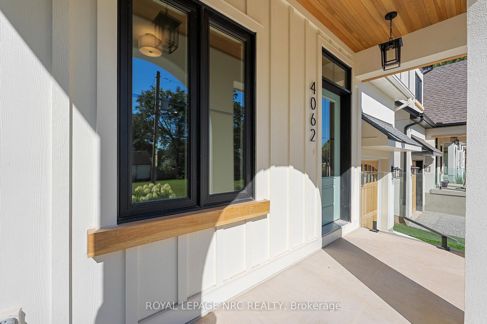 Detached House for sale at 4062 GLENSPRING Road, Fort Erie, Ontario, L0S 1B0 - Crystal Beach - MLS: X12970080