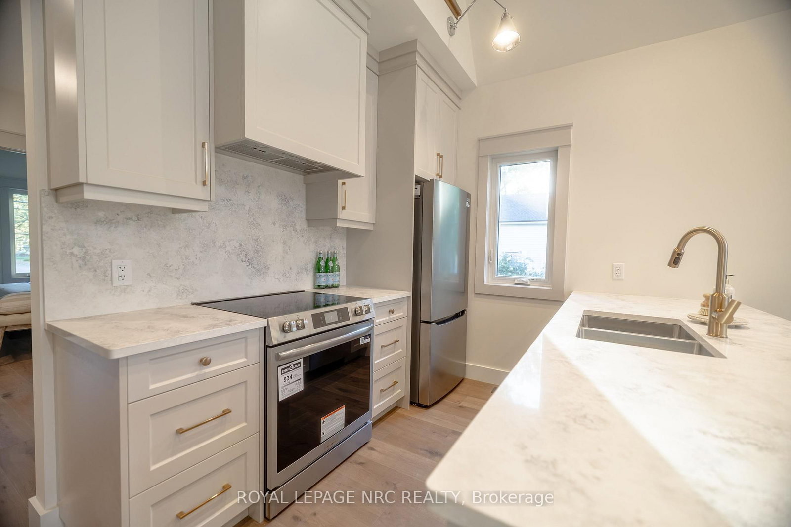 Detached House for sale at 4062 GLENSPRING Road, Fort Erie, Ontario, L0S 1B0 - Crystal Beach - MLS: X12970080