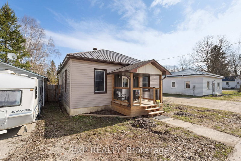 61 Queen St, Huron East, N0G 1H0 | Image 2