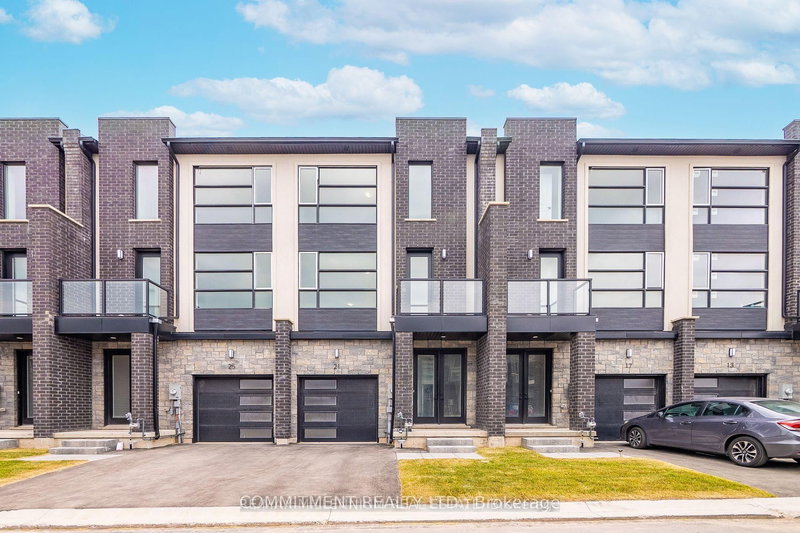 21 Warren Tr, Welland, L3B 0N8 | Image 2