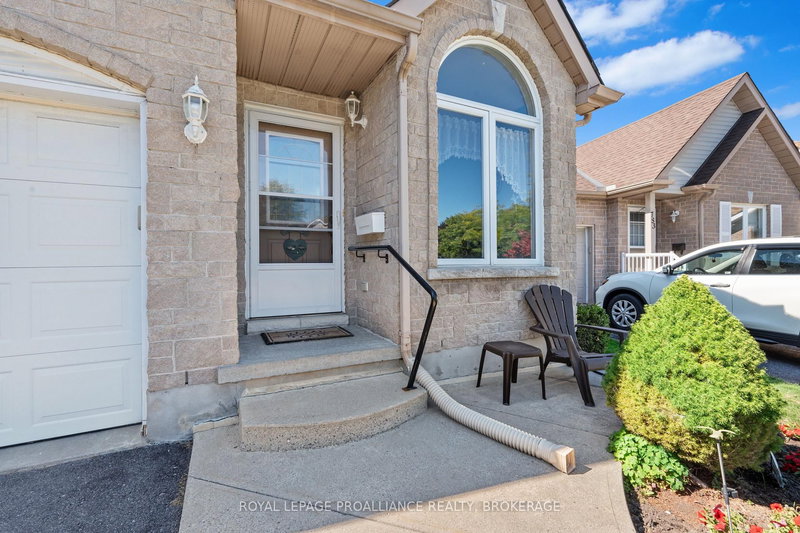 781 Shires Way, Kingston, K7M 8X9 | Image 3