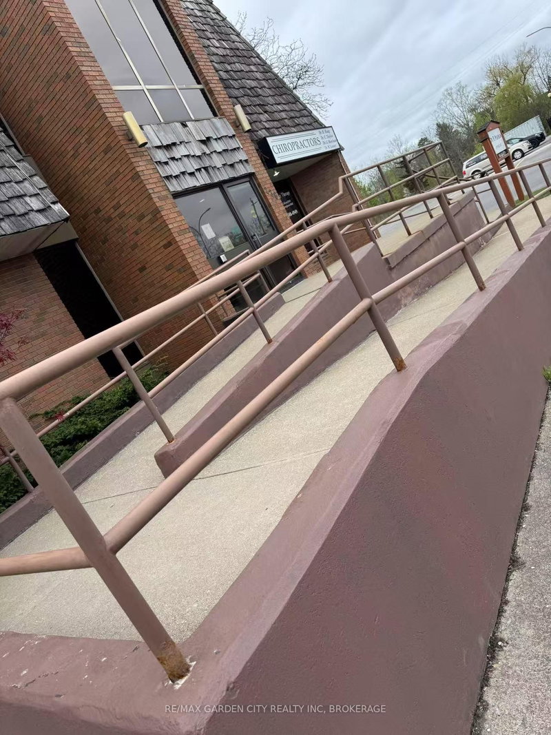 2nd floor - 236 Glenridge Ave, St. Catharines, L2T 3J9 | Image 2