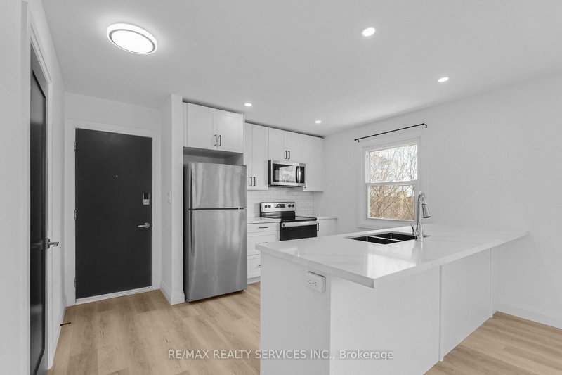 7 - 51 Dundas St E, Brantford, N3R 1R6 | Image 2