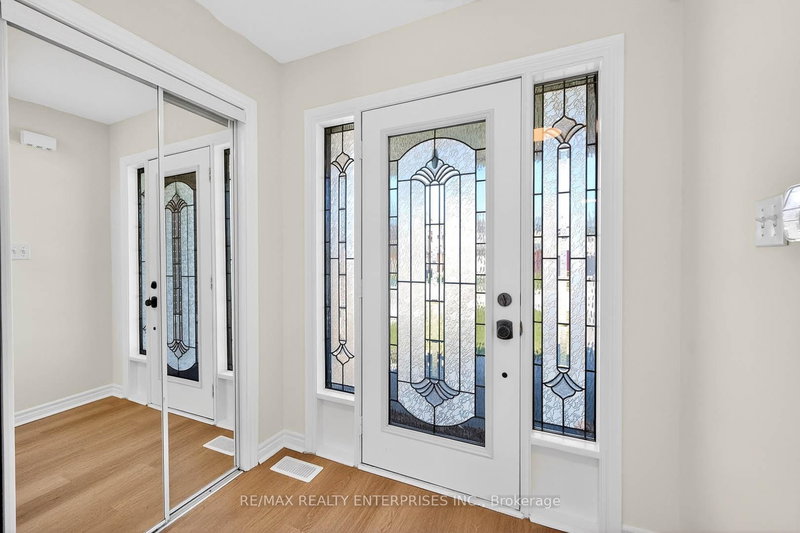 19 Midanbury Way, Hamilton, L0R 1W0 | Image 3