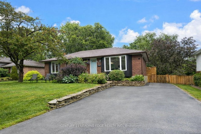 306 Lindan (Room 2) Avenue