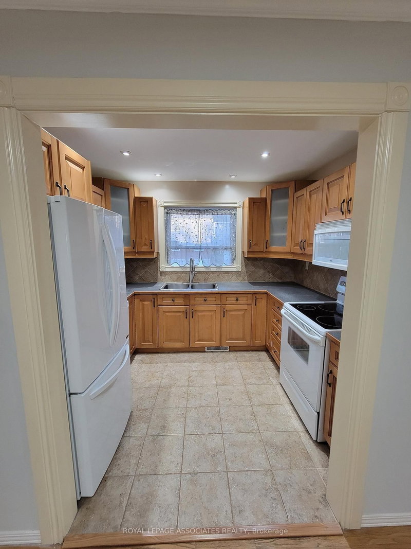 45 - 85 Albright Rd, Hamilton, L8K 6H1 | Image 3