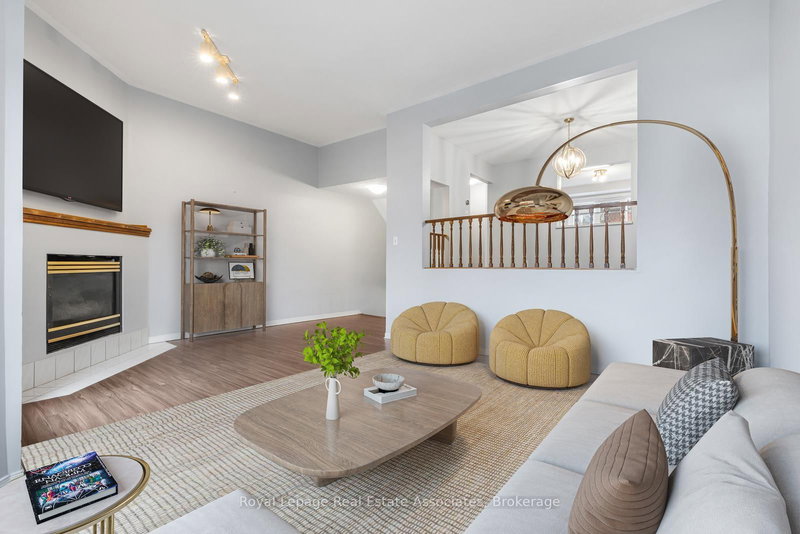 67 - 72 Stone Church Rd W, Hamilton, L9B 2H8 | Image 3