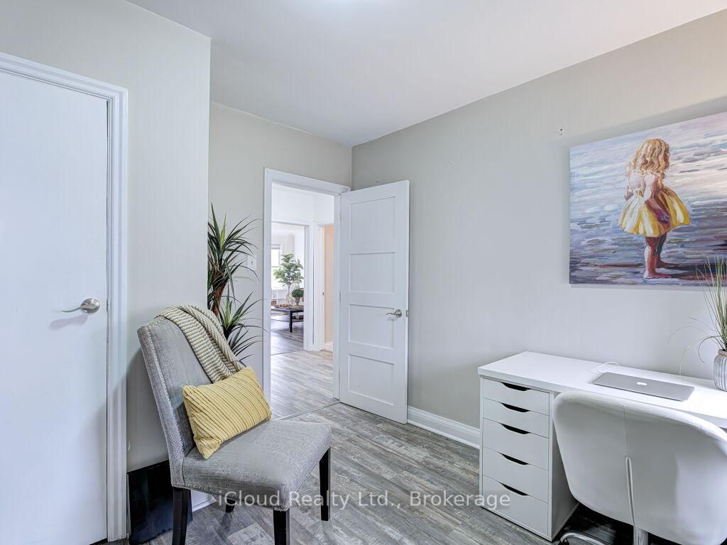 Detached House for sale at 458 Upper Wellington Street, Hamilton, Ontario, L9A 3P4 - Centremount - MLS: X12970588