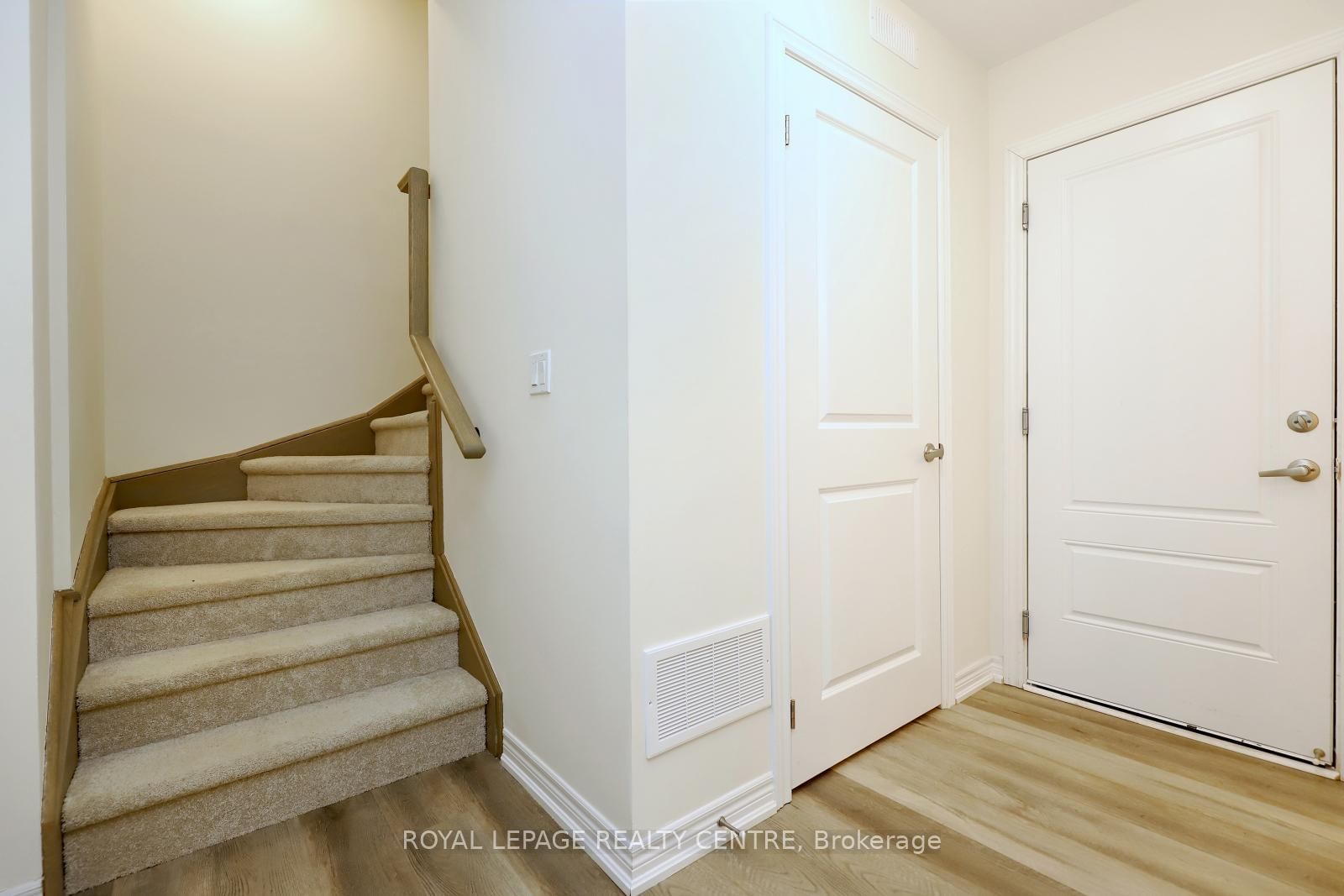 40 Zinfandel Drive, Unit 16 - Photo 4