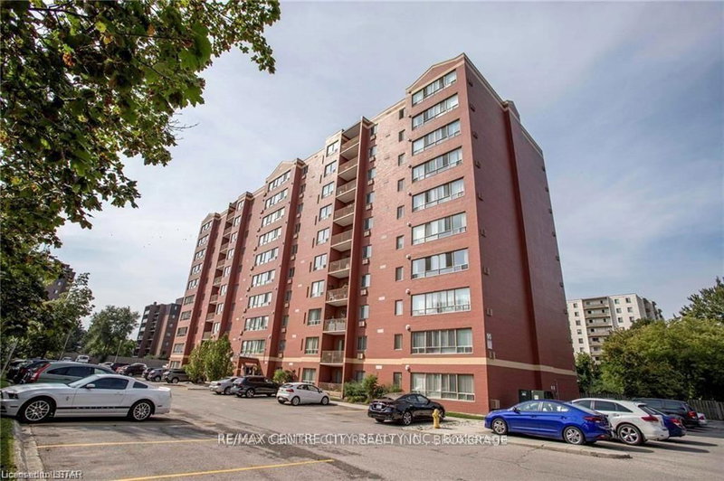 home for lease on 303-95 Base Line Road W