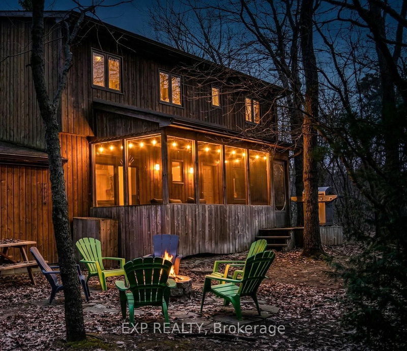 10207 Pinetree Dr, Lambton Shores, N0M 1T0 | Image 2