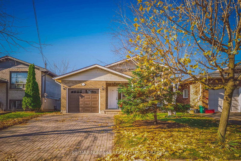 26 RAVINE Rd, St. Catharines, L2P 3A7 | Image 2