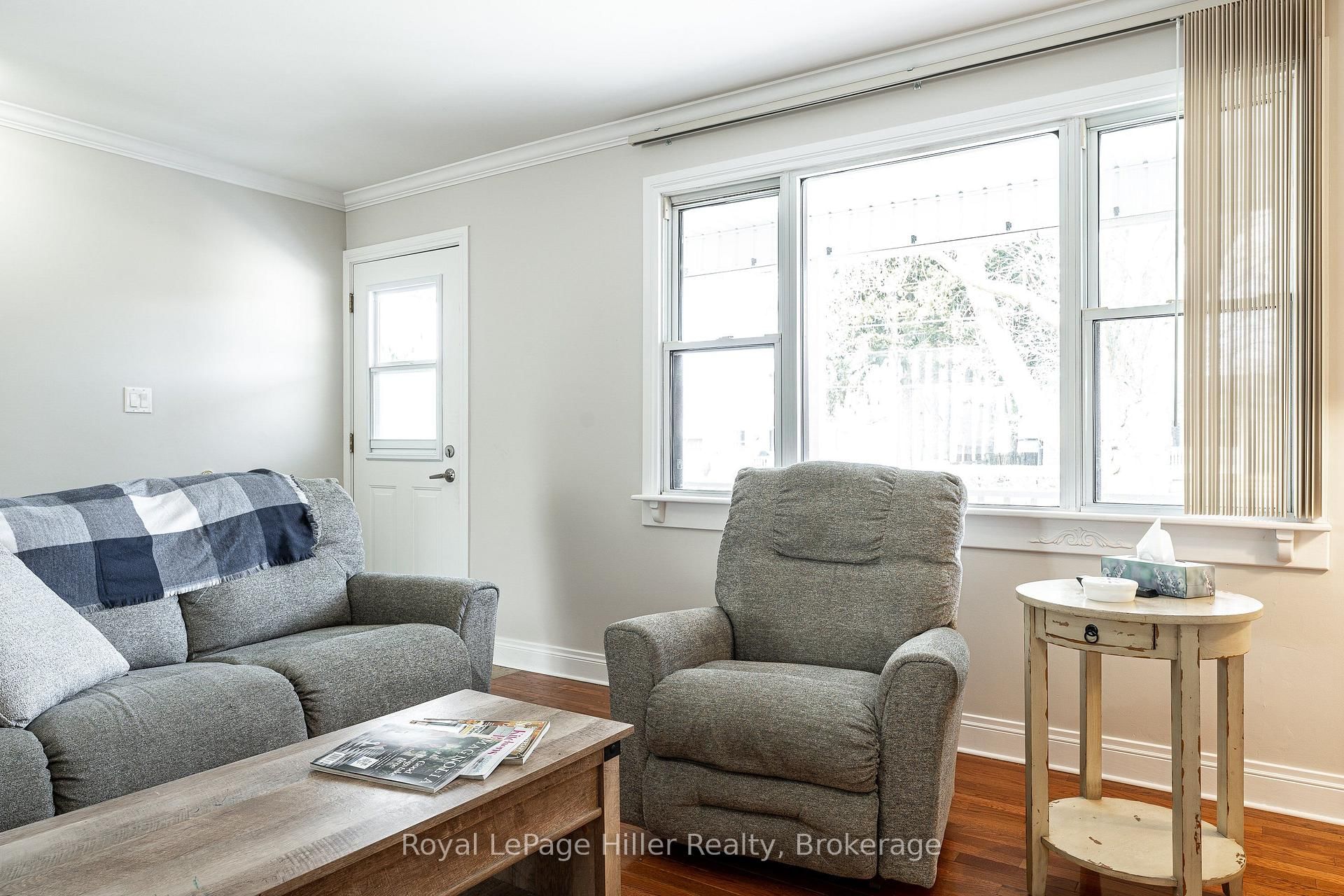 113 Whitelock Street S