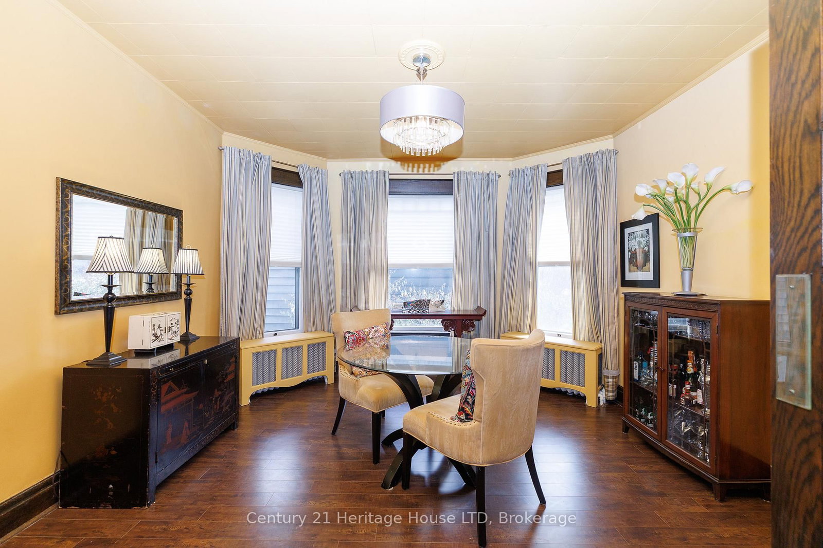 Detached House for sale at 66 Bald Street, Welland, Ontario, L3C 5B9 - Broadway - MLS: X12971090