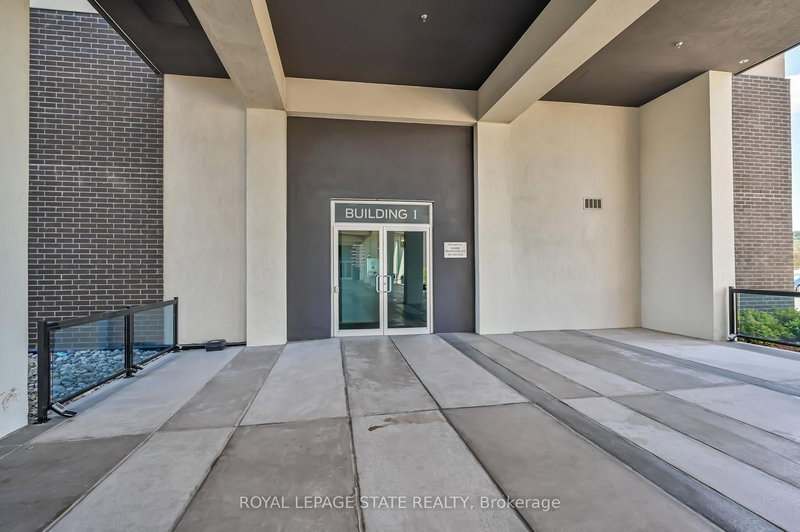 231 - 16 Concord Pl, Grimsby, L3M 4E8 | Image 3