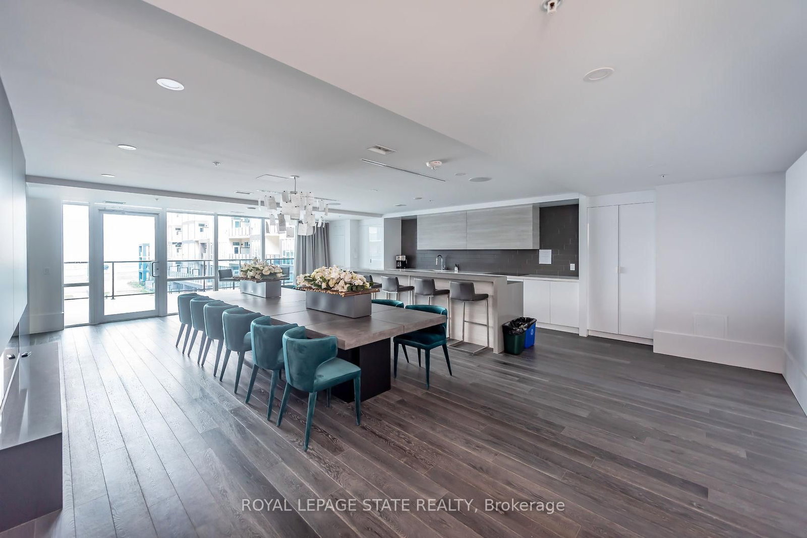 16 Concord Place, Unit 231 - Photo 32